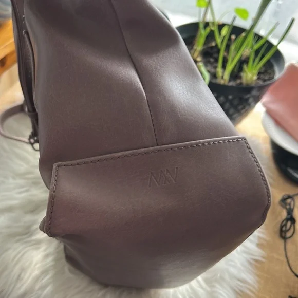 Matt & Nat travel bag / gym bag / large bag crossbody bag hand bag laptop bag - Picture 4 of 16